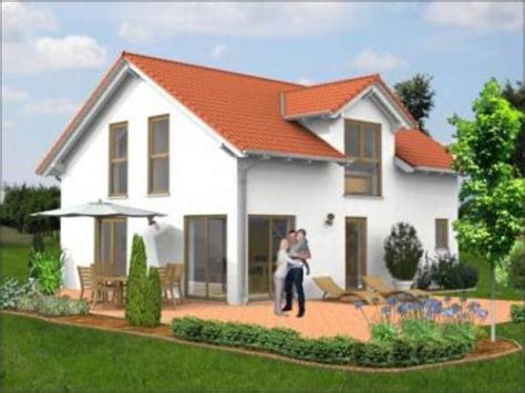 Weitere ideen zu haus, moderne einfamilienhäuser, satteldach. traumhaftes Haus mit Satteldach, viel Platz für Sie und ...