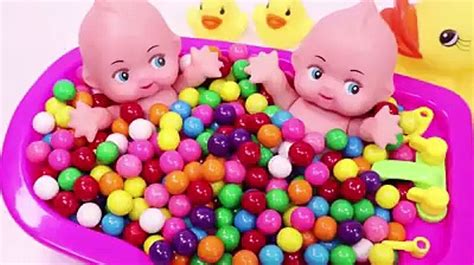 Baby Doll Bath Time Learn Colors Mandms Chocolate Kid Song For Children