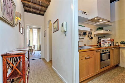 Trevi Stylish Apartment Rome Vacation Rental 4 People