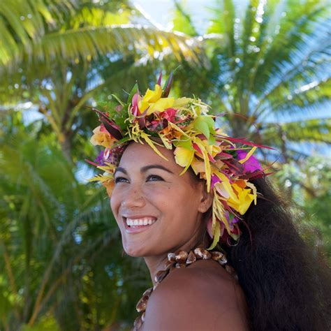 Beautiful Tahitian Woman Tahiti Hawaiian Woman Island Girl