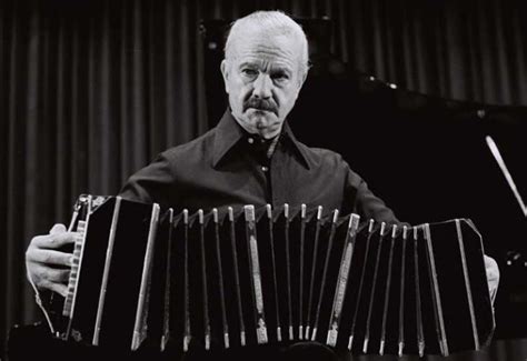 An incredible collection with astor piazzolla's most famous and beloved compositions, to celebrate the collaboration with producer and manager. TIMELINE OF THE GREAT TANGO COMPOSER: ASTOR PIAZZOLLA ...