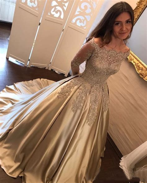 Gold Prom Dresses With Long Sleeves Elegant Lace Appliques Evening
