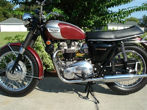 Triumph bonneville has a distinct english flair, and these motorcycles are available in a variety of types to suit your riding style. Restored Triumph Bonneville - 1970 Photographs at Classic ...