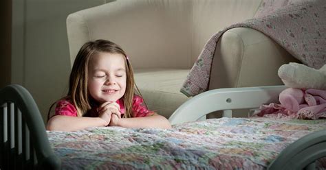 Doa katolik sebelum makan singkat. 5 Doa Malam Katolik Sebelum Tidur untuk Diajarkan ke Anak ...