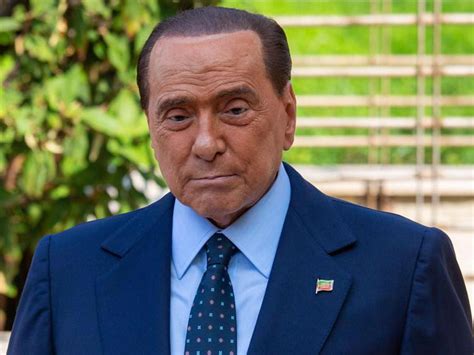 Berlusconi Ricoverato Il Cav Vuole Tornare A Casa