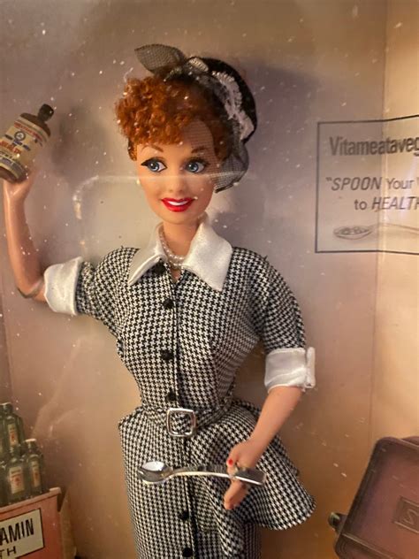 I Love Lucy Collector Edition Barbie Doll~lucy Does A Tv Commercial 1997 Agrohortipbacid