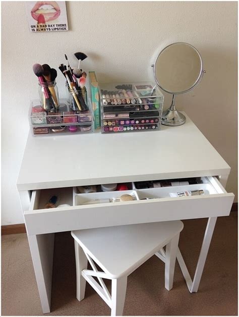 A recycled singer sewing machine stand vanity table. DIY Makeup Vanity Plans - Build A Makeup Vanity | DIY Home ...