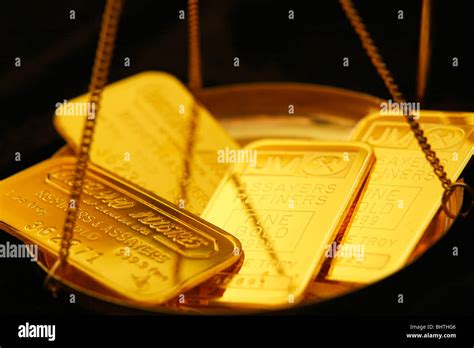 Gold Bars Hi Res Stock Photography And Images Alamy