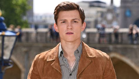 Tom Holland Sets The Record Straight On James Bond Casting ‘i Look Pretty Good In A Suit