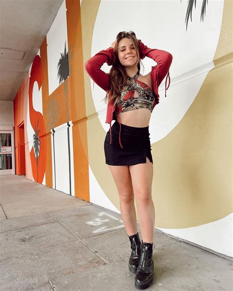 Piper Rockelle Auf Instagram „featuring My Gum 🤍“ Piper Clothing Fashion Girl Fashion