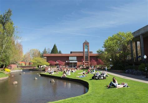 Willamette University Colleges That Change Lives