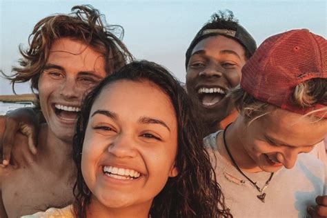 9 Fun Facts About The Outer Banks Cast Tigerbeat