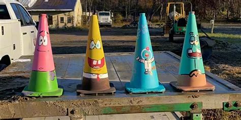 A Tiktoker Painted Traffic Cones Like Spongebob Characters One Of The