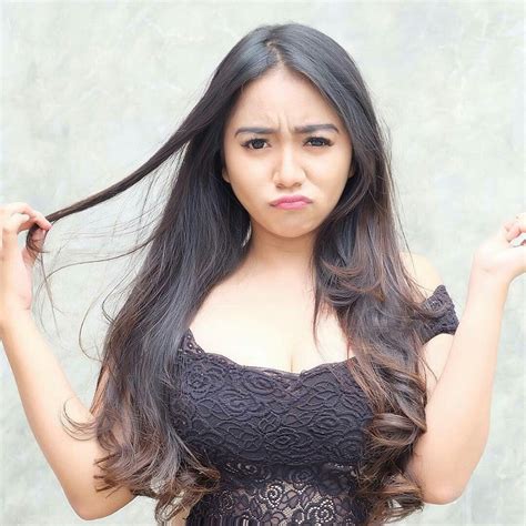 Pin By Memanjakan Mata Pria On Girll Sude S Dark Hair Beauty Long Hair Styles