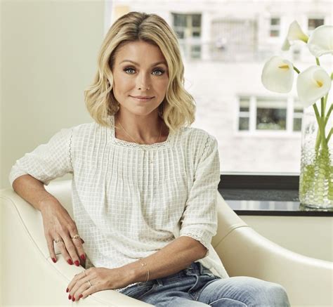 Image Result For Kelly Ripa Cut And Style Her Style Kelly Ripa Mark