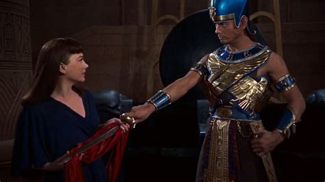 Anne Baxter As The Sultry Queen Nefretiri Anne Baxter Yul Brynner