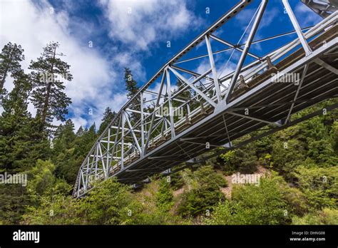 Polygonal Warren Truss Hi Res Stock Photography And Images Alamy