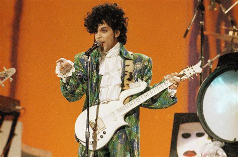 Prince's 'Purple Rain' at the 1985 AMAs: Best Performances of the American Music Awards 