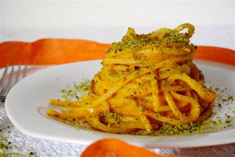 Pasta Con Crema Di Zucca Speck E Pistacchi Aricchigia