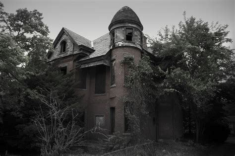 American Horror Story Photos Real Haunted Houses Scary Places Haunted House