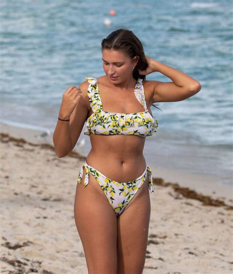 Zara Mcdermott In Bikini On The Beach In Miami Gotceleb