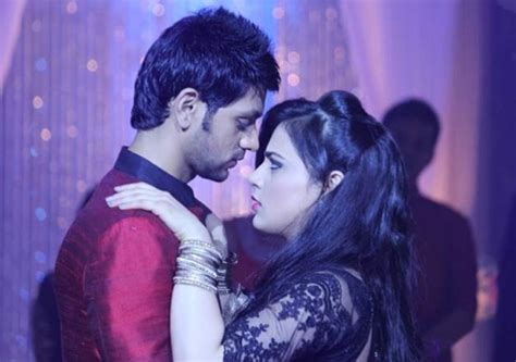 Meri Aashiqui Tumse Hi Ishani Ranveer Gets Into Romantic Sequence Bollywood News India Tv