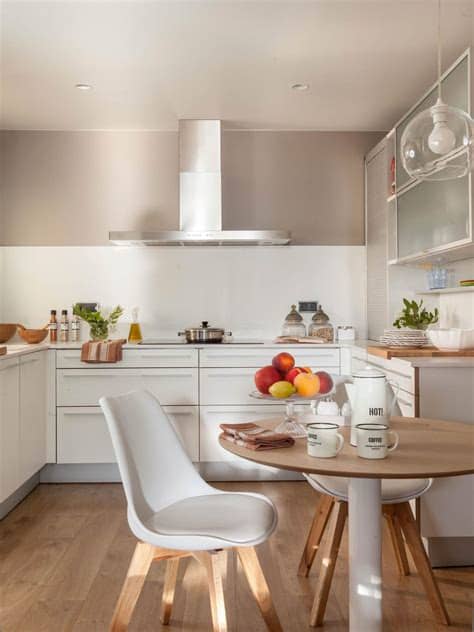 Por ejemplo, si tienes una cocina pequeña, saca tu mesa plegable cuando vayas a comer, ¡y acompáñala de sillas plegables! ¿Por qué es una buena elección la mesa redonda para comer?