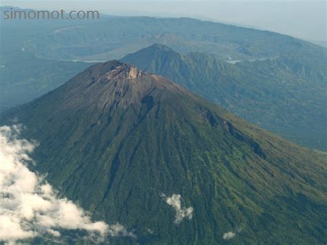 Makalah gunung merapi (gunung meletus). 9 letusan gunung berapi terdahsyat di Indonesia