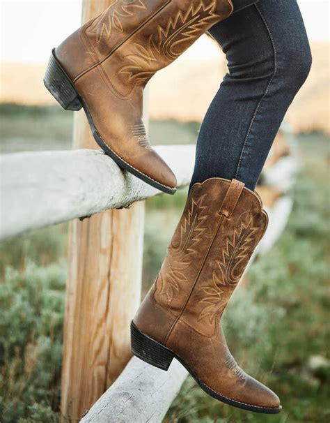 Ariat Womens Heritage Distressed Western R Toe Cowboy Boots Cowpokes