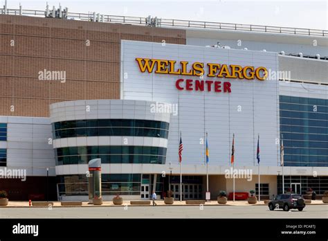 Wells Fargo Center 3601 S Broad St Philadelphia Pa Stock Photo Alamy