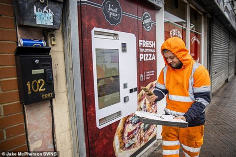 Restaurant Installs Britains First Ever Pizza Vending Machine Sound