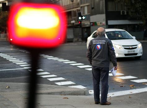 Un día circulan pares, otro las impares, y así sucesivamente se alternarán. Informan calendario de restricción vehicular para mayo en ...