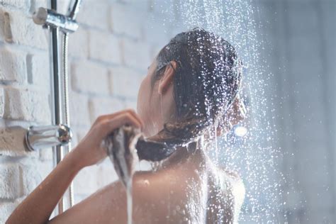 Do Cold Showers Burn Fat 10 Health Benefits