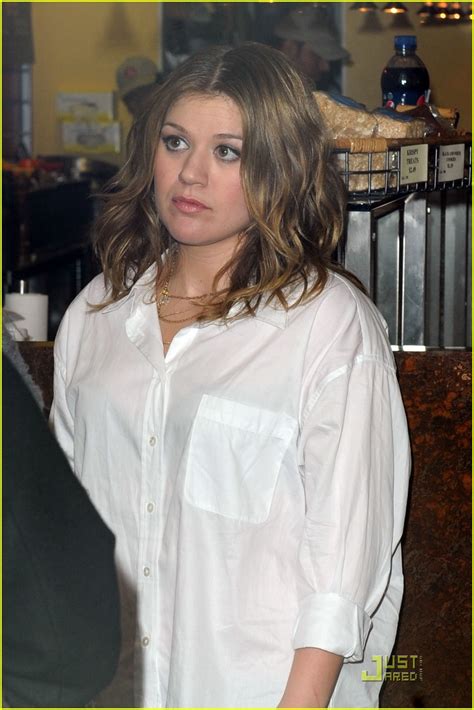 Kelly Clarkson Is A Hale And Hearty Hottie Photo 1782681 Kelly