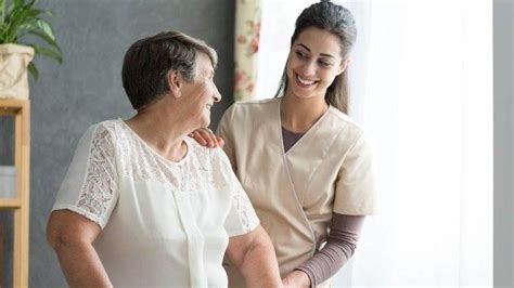 How To Become A Hospice Nurse And What Do They Do