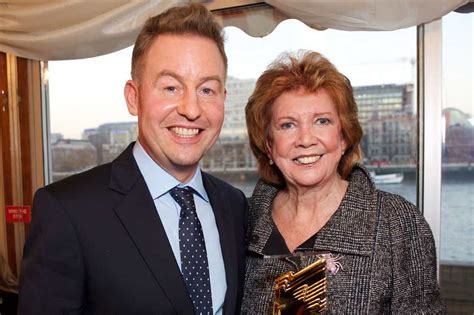 Cilla Black Post Mortem Reveals Star Died After Falling And Suffering