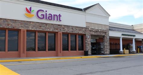 Looking for a pharmacy near you in silver spring, md to get the covid vaccination, free flu shot immunization or to refill a prescription? Giant Pharmacy Now Offering COVID-19 Vaccines at All ...