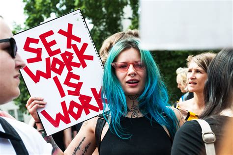 Prostituzione E Lavoro Sessuale Dalla Legge Merlin Allo Stigma