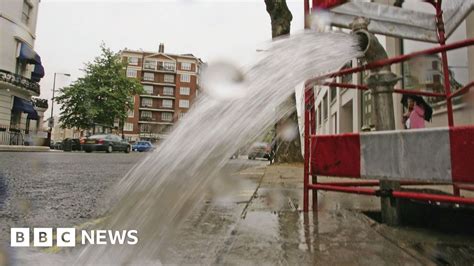 Londons Water Pipes Leak 36000 Times In Six Years Bbc News