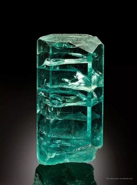 Aquamarine 50 Most Beautiful Gemstones Youve Ever Seen Unearthed