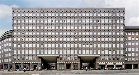 Hamburg Architecture The Hanse City In Linear Cityscapes