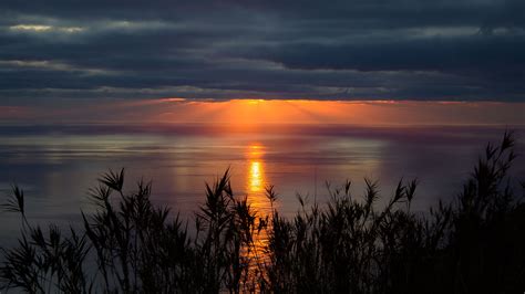 Sea Sunset Horizon Clouds Twilight Sky 4k Hd Wallpaper
