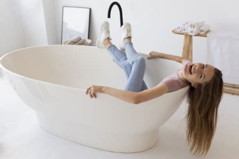 Can you reglaze a pink (or mint or lavender or!) bathtub? Can You Reglaze Fiberglass And Acrylic Tubs? - Reglazing Plus