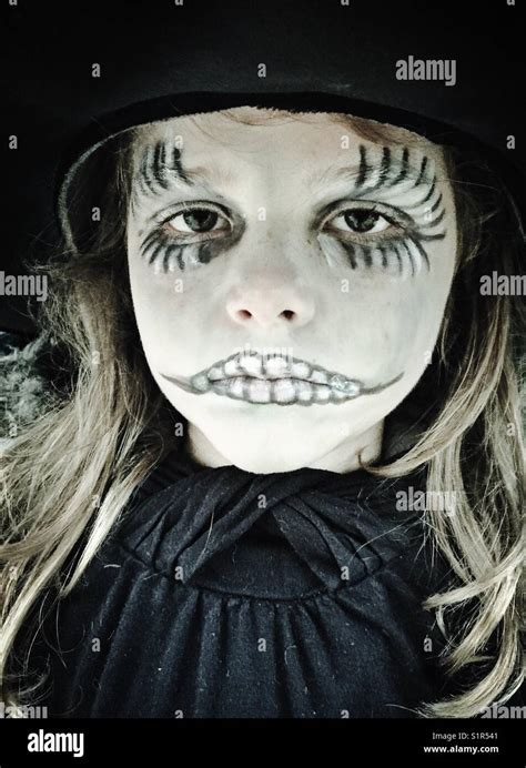Creepy Child Girl Hi Res Stock Photography And Images Alamy