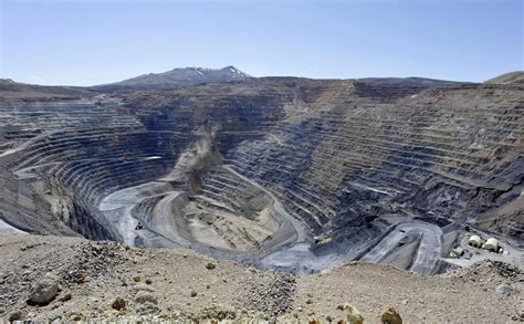 Newmont Mining To Buy Canadas Goldcorp For 10 Billion