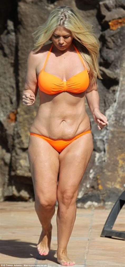 Towie Star Frankie Essex Flaunts Her Two Stone Weight Loss Daily Mail