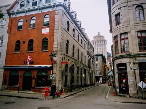 The Old Streets Of Montréal Québec City Cities Buildings