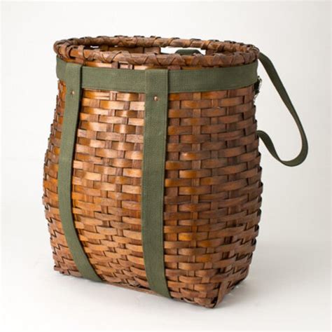 Vintage Adirondack Trappers Pack Basket