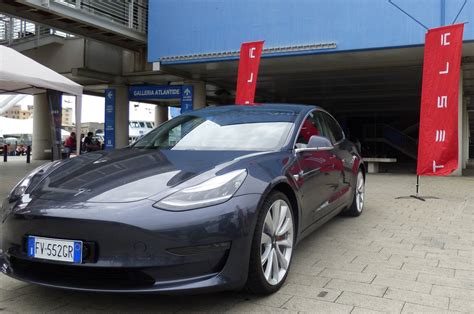 No complimentary scheduled maintenance more features and specs Tesla Model 3 test drive su strada in Italia: tutte le ...