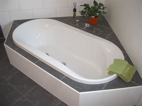 Denn ein badewannenaufsatz ist ein echter alleskönner. Badewanne Hoesch Spectra Ovalbadewanne 170x80cm, 6480.010 ...